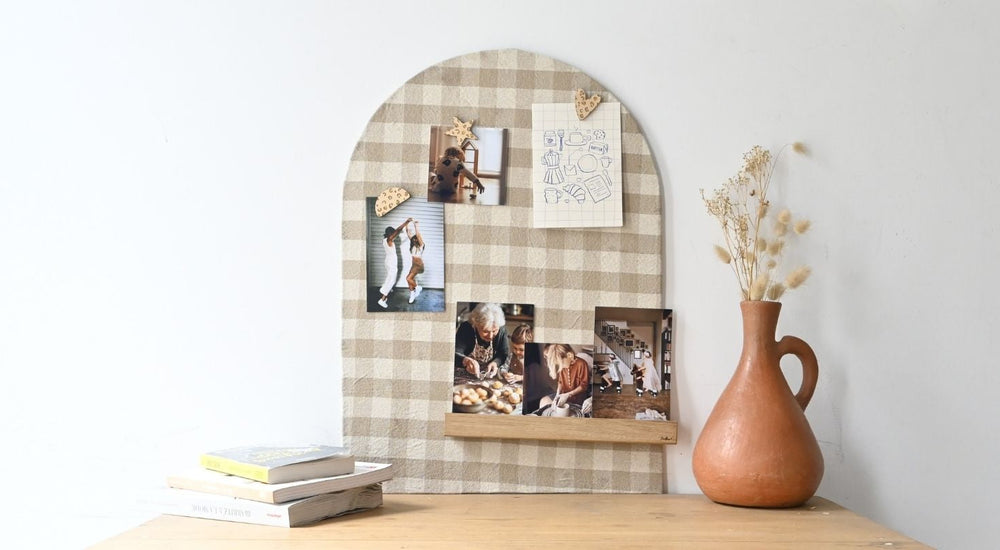 Tableau magnétique arche avec du tissu à carreaux beige