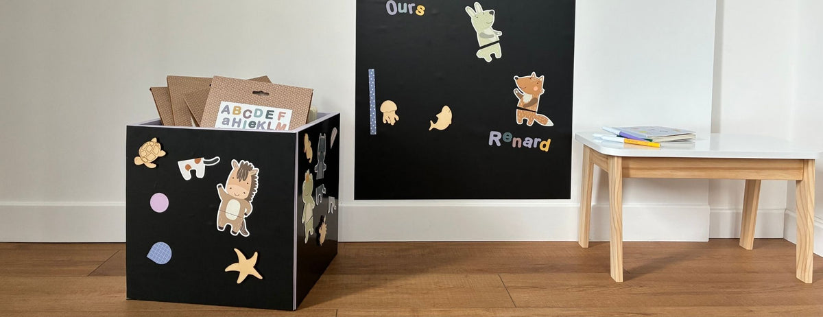 Cube de rangement magnétique avec jeux magnétique dessus