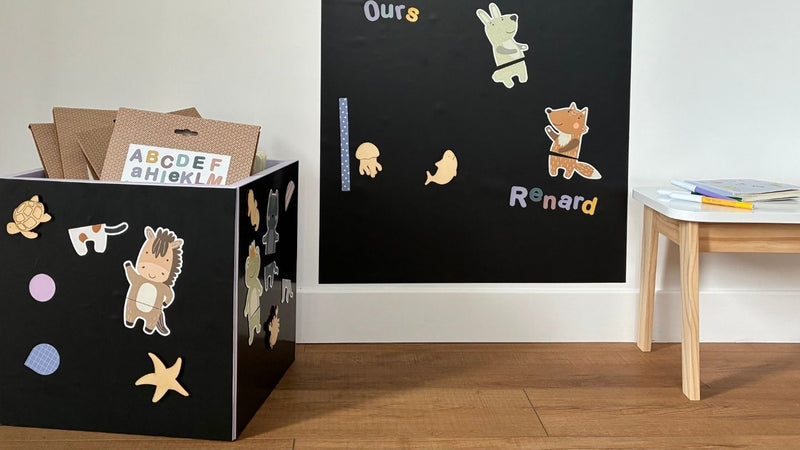 Cube de rangement magnétique avec jeux magnétique dessus