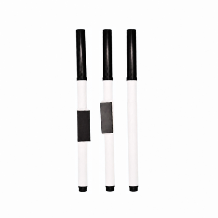 Marcador de borrado en seco negro y soporte para marcadores.