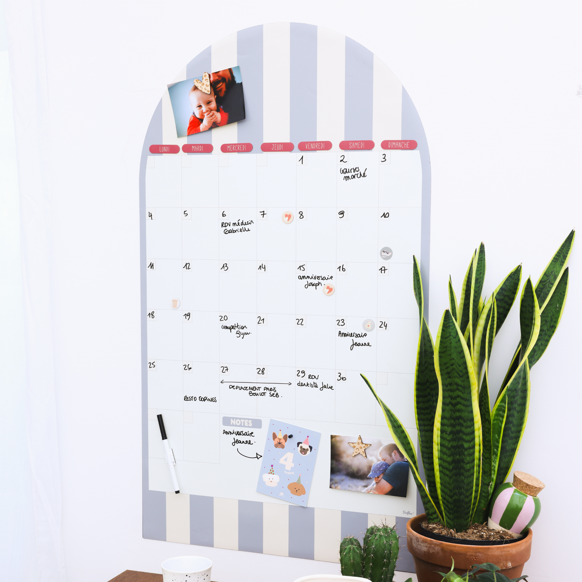 Calendrier magnétique mensuel perpétuel arche rayée pour oeganisation familiale. 
