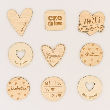 Collection de magnets en bois gravés sur le thème de l’amour, parfait pour un cadeau de couple, vendu à l'unité