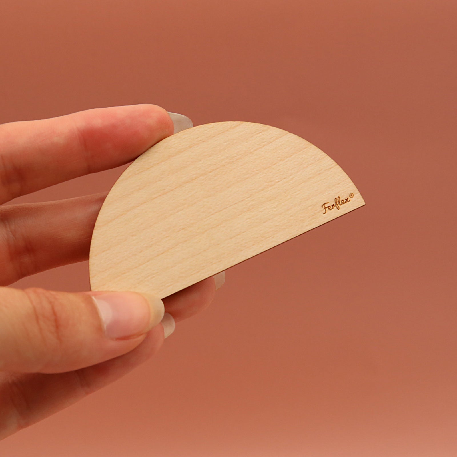 Magnet en bois demi-lune naturel Ferflex pour décoration murale ou frigo