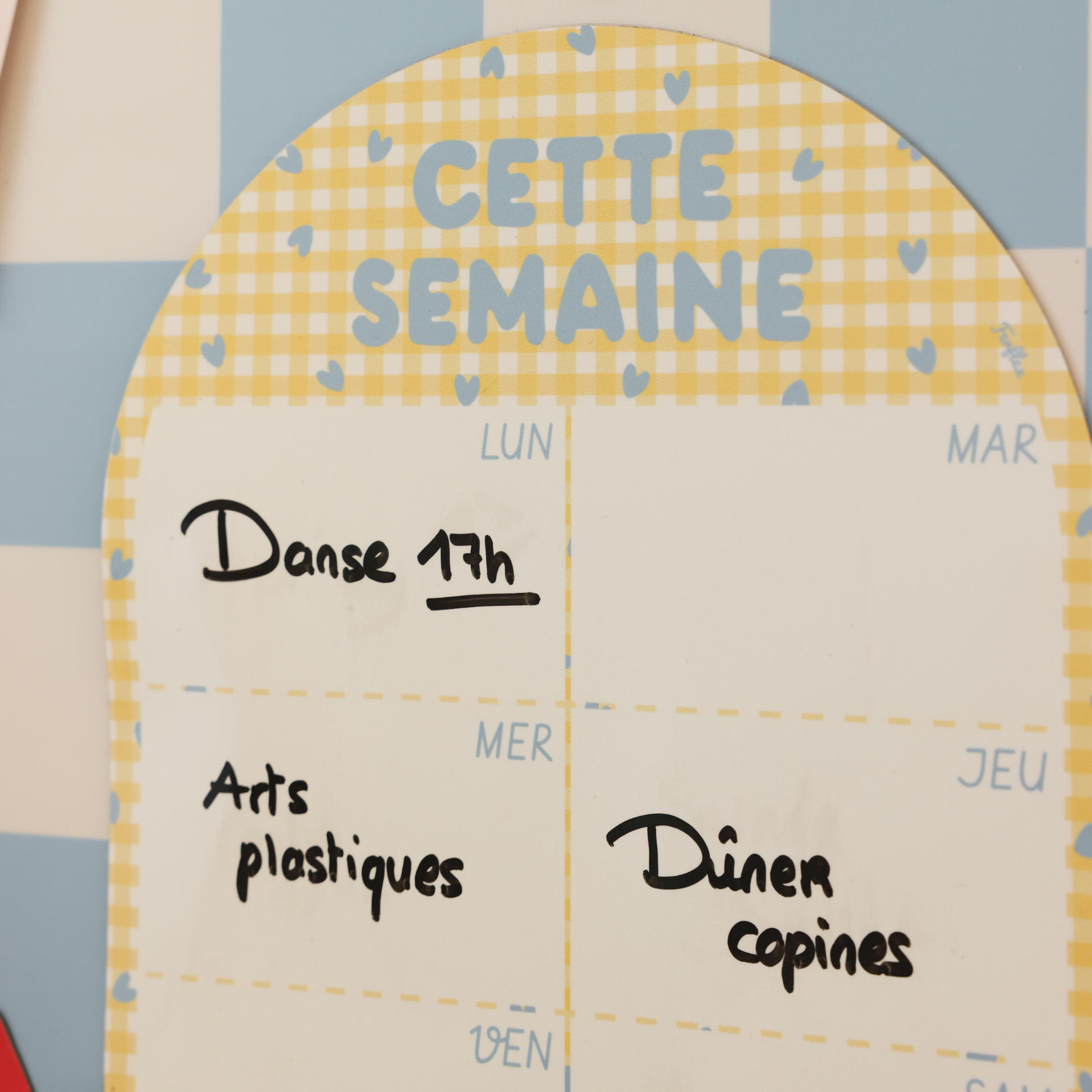 Ardoise magnétique, format arche, planning hebdomadaire, effaçable à sec, vichy jaune et petit coeur bleu
