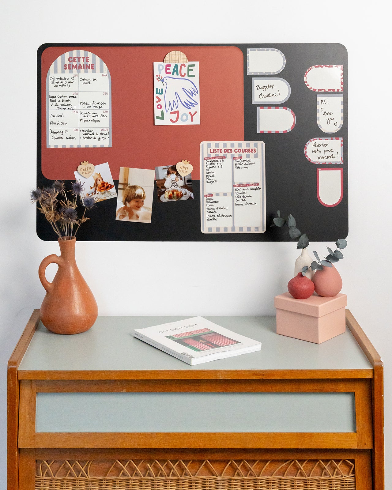 Tableau magnétique décoratif pour planifier sa semaine, afficher des photos
