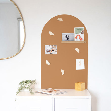 Espace d'affichage déco et pratique, tableau magnétique arche caramel